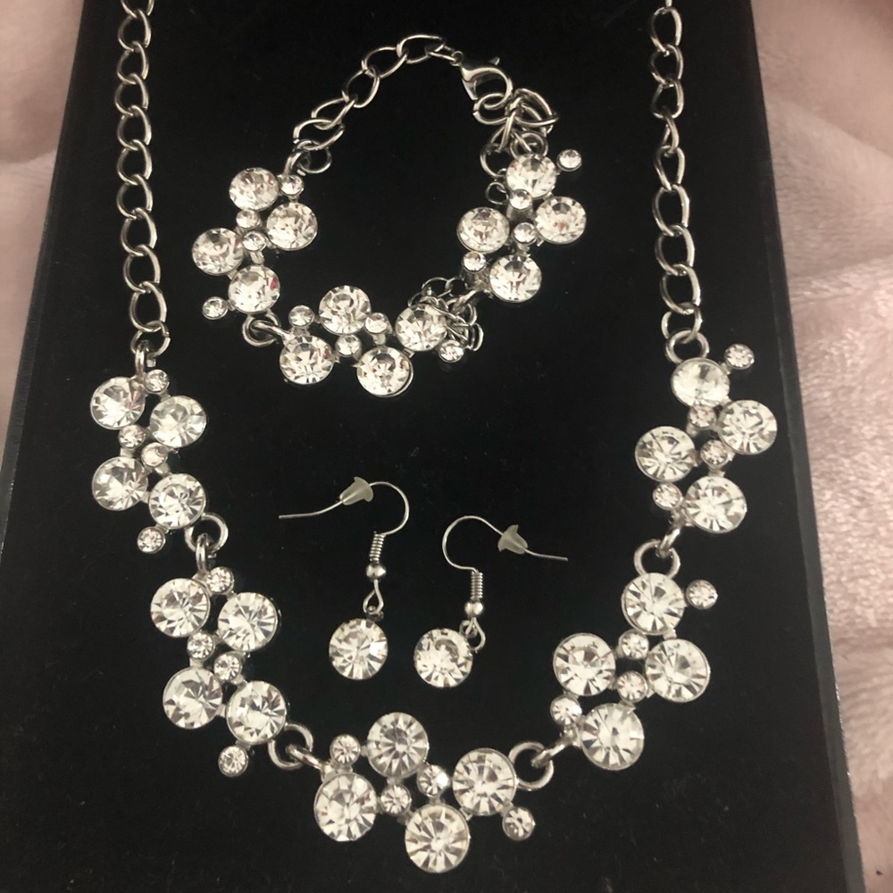 💎👛 BLING! BLING 3 pcset NecklaceBraceletEarrings